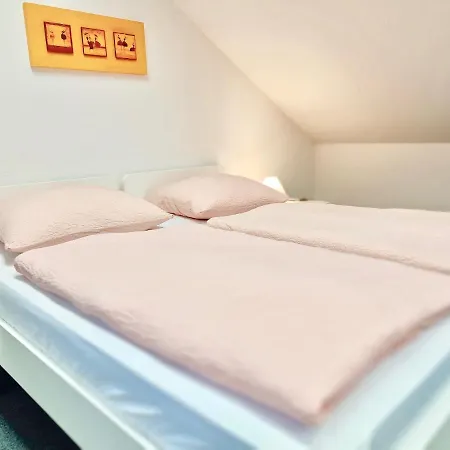 Ganze 3 120qm Apartment Reinbek
